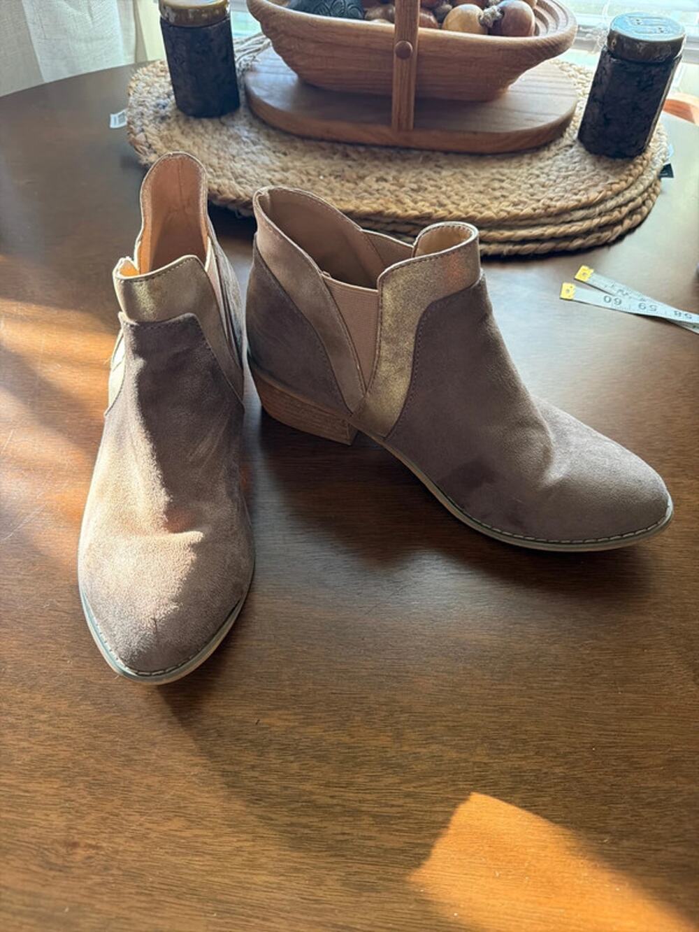 Woman, brown and gold ankle boots faux suede 8 594